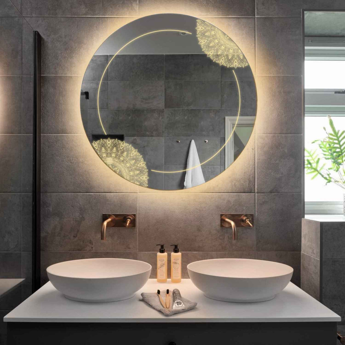 Specchio LED Rotondo | Pulsanti touch | Funzione anti-appannamento | Luce bianca calda - Reyze Serie Good Vibes Modello 7