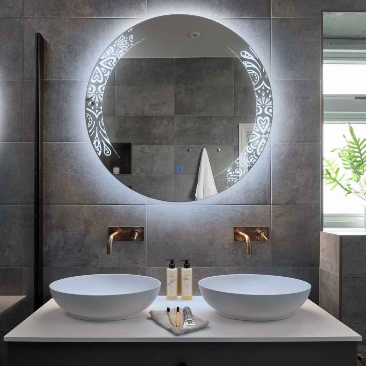 Specchio LED Rotondo | Pulsante touch | Luce bianca fredda - Reyze Serie Good Vibes Modello 4